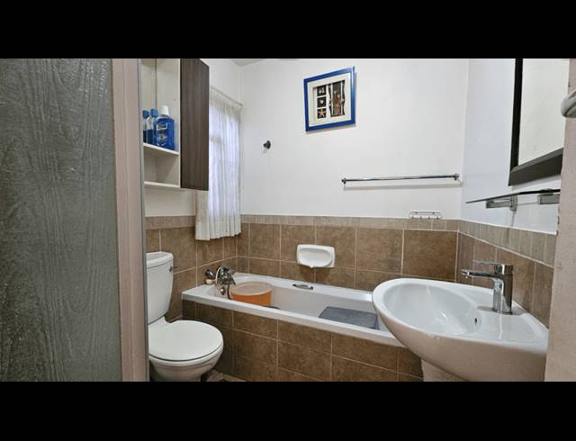 2 BEDROOM APARTMENT FOR SALE IN MOOIKLOOF RIDGE